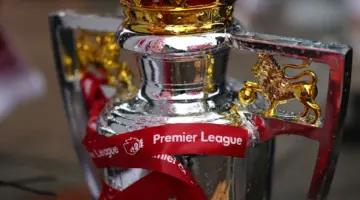 الدوري الإنجليزي الممتاز، كافة معلومات البث في لمحة: من يعرض/ينقل المباريات مباشرة على التلفزيون وعبر البث المباشر؟